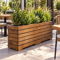 Jardinera de madera Gran Búfalo para terrazas y cortavistas, con autorriego Hidrocapture, color habano, con plantas – Artecultivos