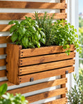 Macetero de madera Tekun Elite para pared y balcón, con autorriego Hidrocapture, color habano, con plantas – Artecultivos