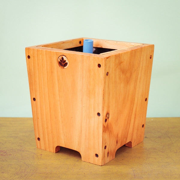 Macetero de madera Lonco 3 con autorriego Hidrocapture, foto 5 – Artecultivos