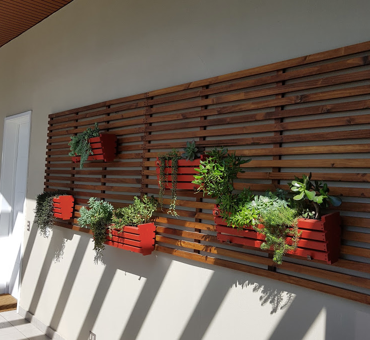 Macetero de madera Tekun Elite para pared y balcón, foto 4 – Artecultivos